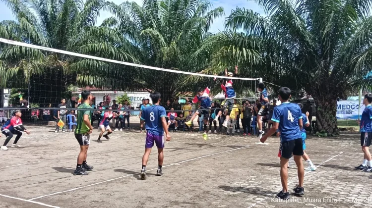Turnamen Voli Medco Ramaikan Desa Pengabuan