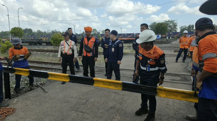 KAI Divre III Tutup Lima Perlintasan Liar di Sumsel