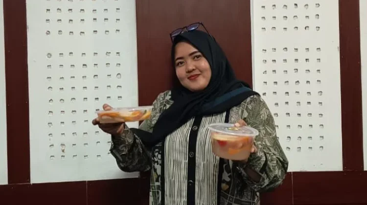 Tips Memilih Buah ala Pemilik Usaha Asinan Kiamboy by Derasa