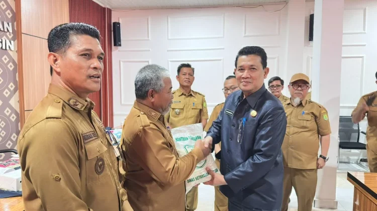 Lima Desa Rentan Rawan Pangan di Muba Terima Bantuan Beras