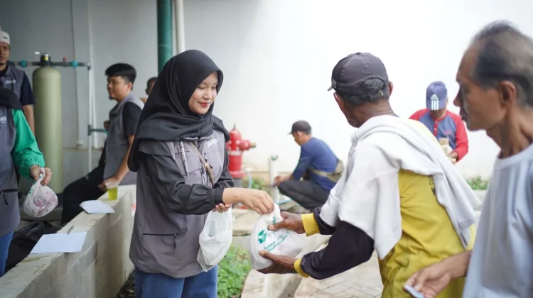 Pegadaian Sumbagsel Sebar Dua Ribu Paket Daging Kurban