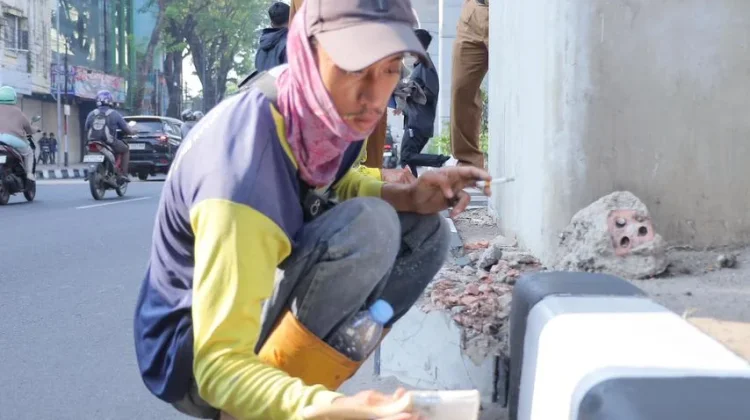 Sambut HUT Ke-1343, Palembang Percantik Koridor Jalan Utama