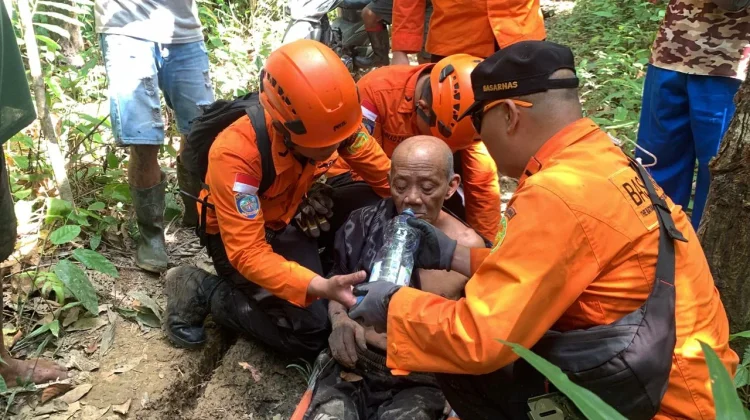 Kakek Thohari Ditemukan Selamat usai Dua Hari Hilang di Musi Rawas