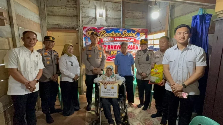 Polres Prabumulih Salurkan 450 Paket Bansos untuk Warga Rentan