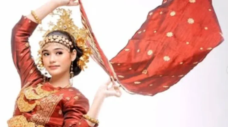 Dukungan Keluarga Antar Rosa Indiana Lestarikan Budaya