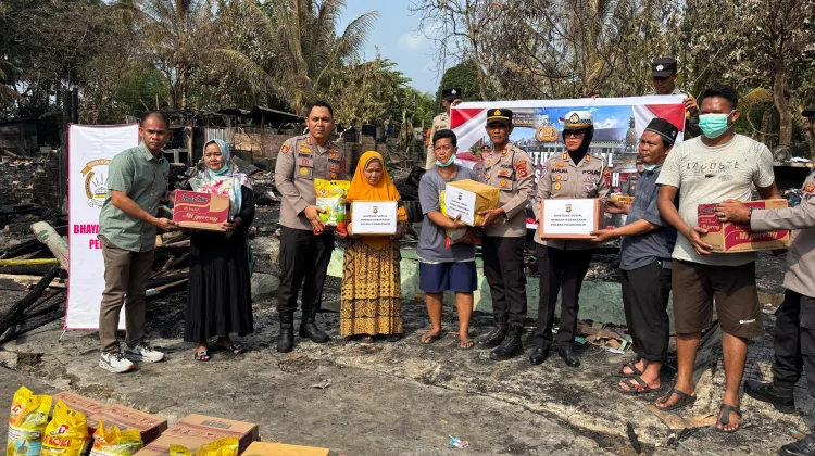 Wujud Kepedulian, Polres Prabumulih Salurkan Bantuan Korban Kebakaran