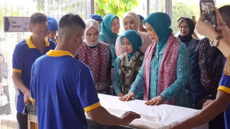 Karya Warga Binaan Lapas Banyuasin Dapat Apresiasi Dekranasda