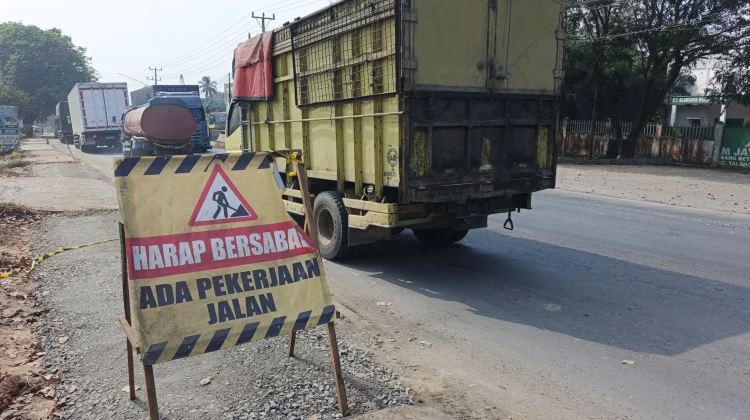 Perbaikan Ruas Palembang-Betung Dikebut, 600 Meter Jalan Dicor Beton