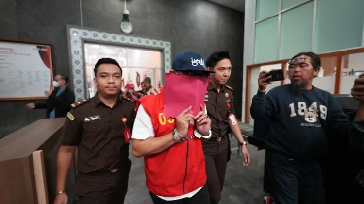 Usai Pulang Haji, Tersangka Korupsi KUR BSB Martapura Ditahan Kejati