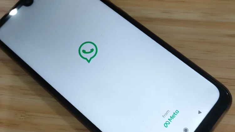 WhatsApp Siapkan Indikator Titik Hijau untuk Kontak yang Sedang Online