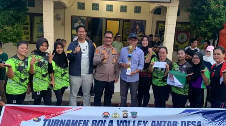 Tim Putri Desa Tanjung Batu Juarai Turnamen Voli Kapolsek Penukal Utara