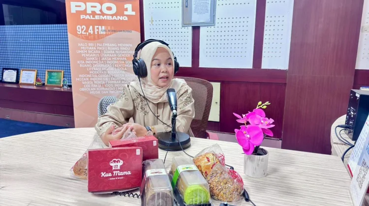 Berawal dari Gerobak Kayu, Kue Mama Kembangkan Jajanan Pasar Kekinian