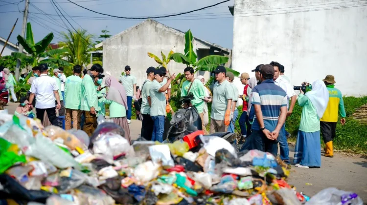 PLN UID S2JB Kumpulkan 8,3 Ton Sampah pada Aksi Hari Lingkungan Hidup Sedunia