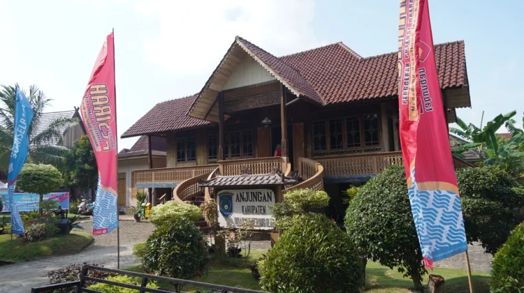 Bupati OKI Muchendi Dorong Rumah Adat OKI Jadi Pusat Aktivitas Masyarakat