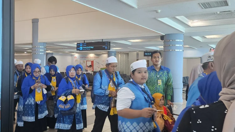 Bandara Internasional SMB II Kembali Layani Penerbangan Umroh Langsung