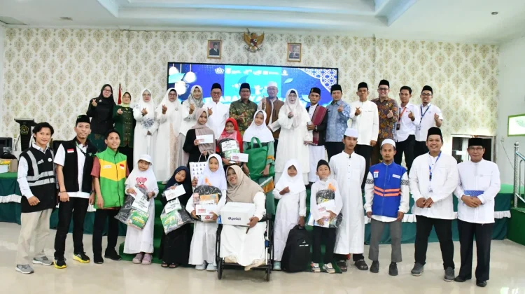 Kemenag Sumsel Salurkan Bantuan Serentak bagi Difabel dan Yatim