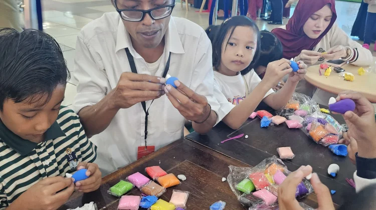 Sambut Libur Sekolah, Bandara SMB II Hadirkan Momen Kreasi dan Budaya