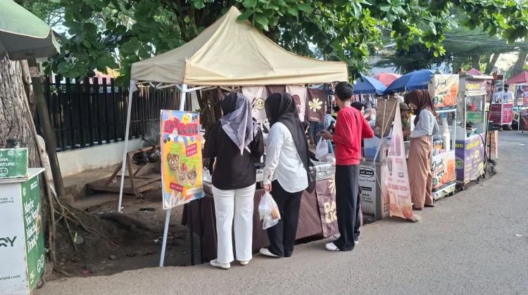 Banana Puding Daylicious Laris Manis Ramaikan Wisata Kuliner Palembang