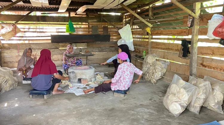 UMKM Kemplang Rumahan Pakjo Satu Dekade Lestarikan Kuliner Khas Palembang