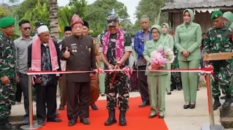 Peringati HUT Korem 044/Gapo, Mushola Al-Barokah Mendapat Perbaikan Menyeluruh