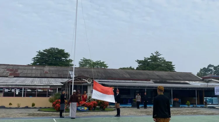Gunakan Pakaian Adat, Lapas Sekayu Gelar Upacara Peringatan Harganas