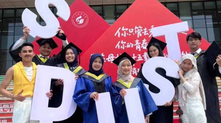 Mahasiswa dan Alumni Polsri Cetak Prestasi di SDUST