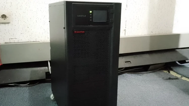 UPS Solusi Tepat untuk Melindungi Perangkat Elektronik di Ssaat Listrik Padam