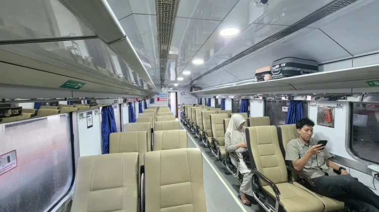 KAI Divre III Palembang Tingkatkan Layanan KA Rajabasa Premium
