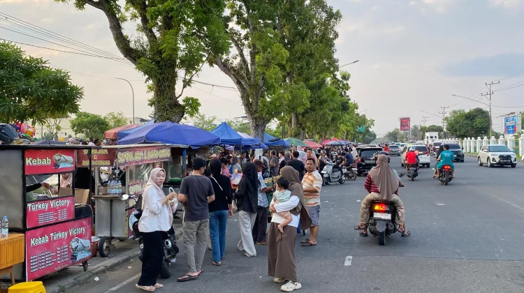 Raup Keuntungan, 110 Pedagang Manfaatkan Kawasan Wisata Kuliner Serasan Sekate