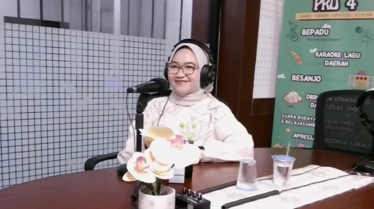 Berawal Hobi Menggambar, Sharfina Bangun Usaha Jahit