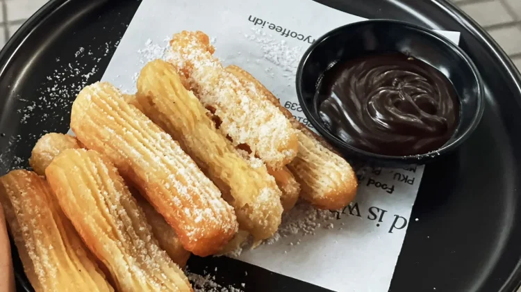 Churros, Kudapan Khas Spanyol yang Makin Populer di Palembang
