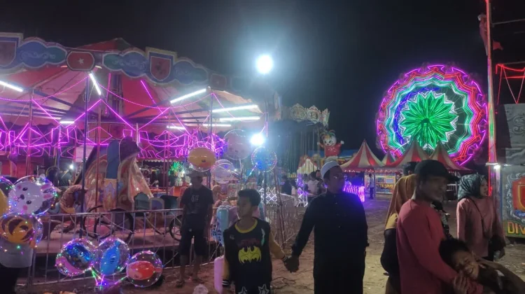 Pasar Malam Sematang Borang Disambut Antusias Warga