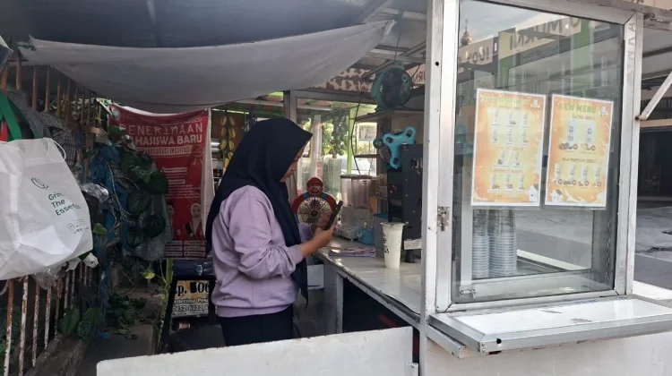 Susu Bontet Bertahan di Tengah Tren Minuman Kekinian