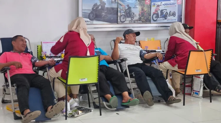 Astra Motor Sumsel Gelar Donor Darah HUT ke-56