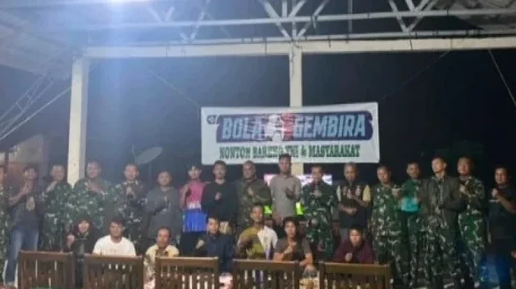 Nobar Piala Dunia 2026, Danramil 404-06 Semende Perkuat Kebersamaan Warga