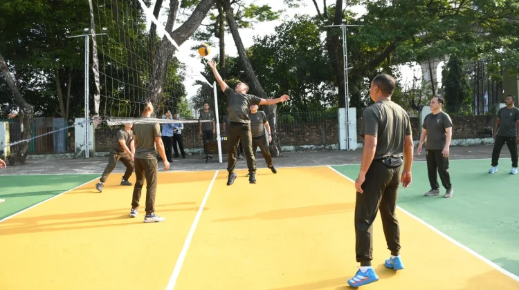 Bersama Pangdam II/Sriwijaya, Danrem 044/Gapo Gelar Olahraga Bersama