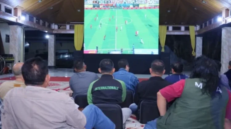 Bupati OKU Selatan Nobar Piala Dunia 2026 Bersama Warga