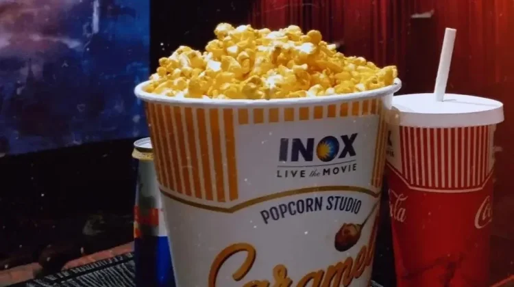 Mengapa Popcorn Jadi Camilan Wajib di Bioskop? Ini Sejarahnya