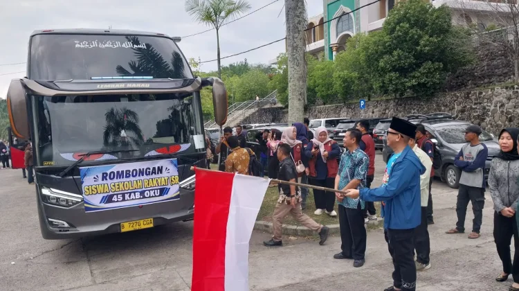 Bawa Laptop dan Harapan, 60 Anak OKU Berangkat ke Sekolah Rakyat