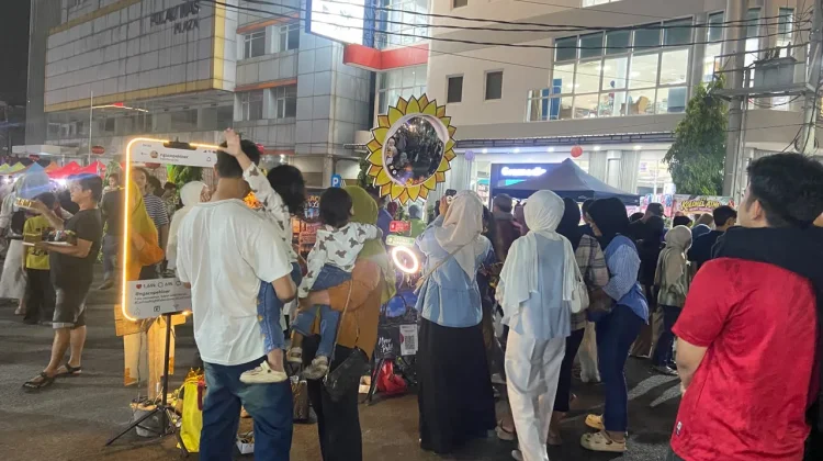 Jasa Foto Bayar Seikhlasnya Ramaikan Car Free Night Palembang