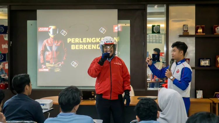 Jemput Bola, Astra Motor Sumsel Boyong Servis ke Pabrik-Pabrik