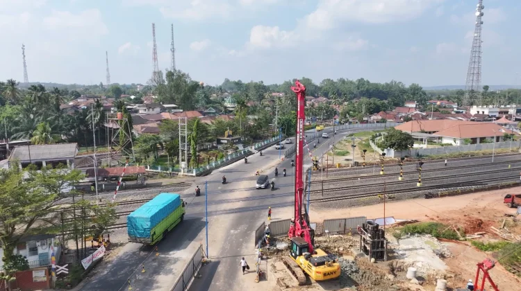 Urai Kemacetan Perlintasan Rel, Flyover Sudirman Ditarget Selesai 2027