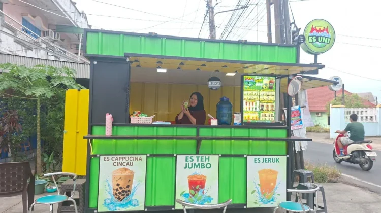 Laris Manis, Es UNI Palembang Tembus 400 Cup per Hari