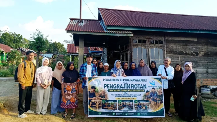 Digitalisasi Dorong Daya Saing Pengrajin Rotan Pagar Alam