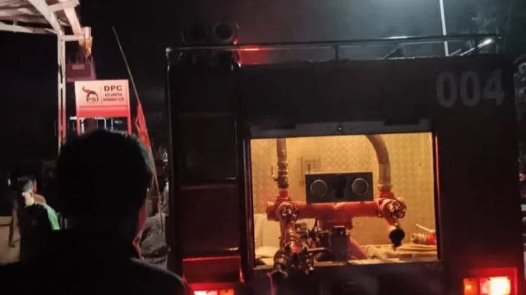 Diduga Korsleting Listrik, Tiga Rumah di OKU Selatan Terbakar