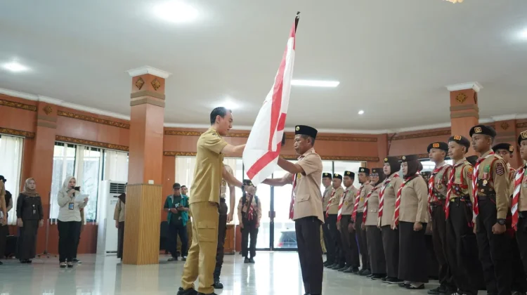 Bupati OKI Muchendi Mahzareki Lepas 40 Pramuka Menuju Jamnas 2026