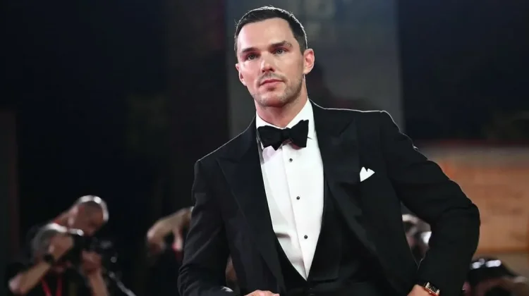 Nicholas Hoult Perankan Gilderoy Lockhart di Serial Harry Potter
