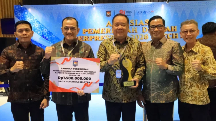 Sumsel Raih Penghargaan Terbaik II Tingkat Nasional Kategori Layanan Kesehatan