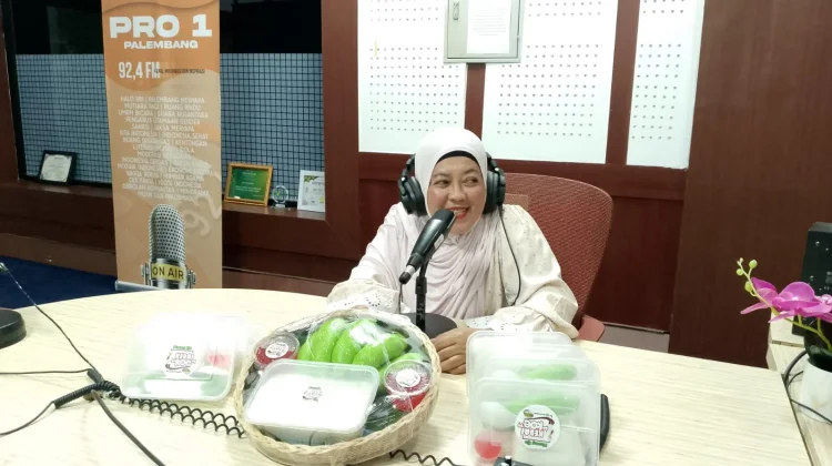Nikmatnya Es Pisang Ijo Makasar, Bangganya Produk Lokal