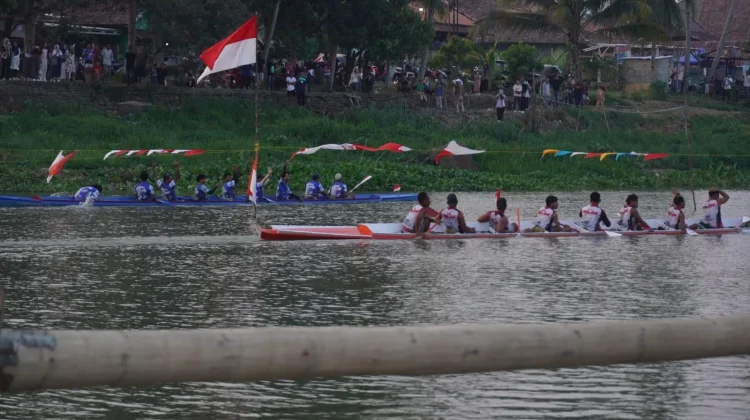 Desa Lubuk Pertahankan Gelar Juara Bidar HUT RI OKI